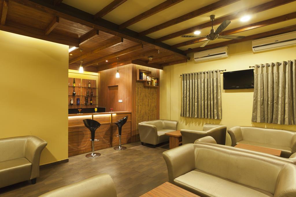 Hotel Atria, Colhapur Exterior foto